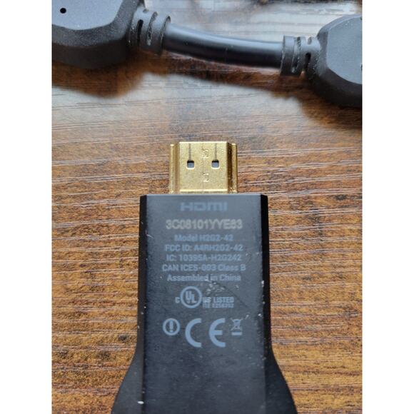 Google Chromecast H2G2-42 USB-C Streaming Service Unit w/Extender and Power Plug - Picture 3 of 6